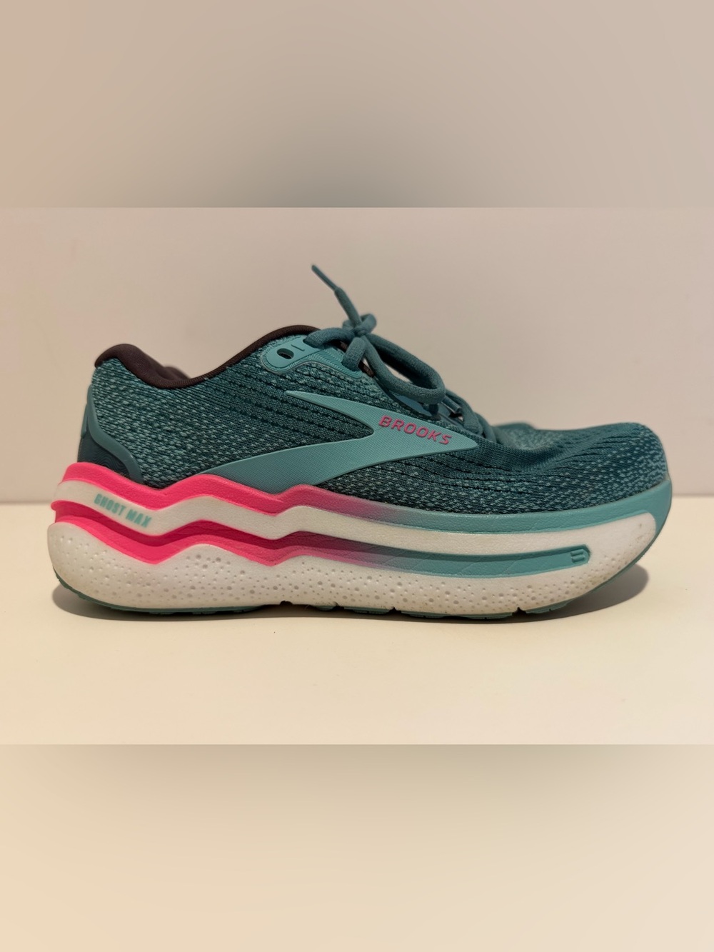 Brooks Women’s Ghost Max 2 - Size 6 - Picture 4 of 6